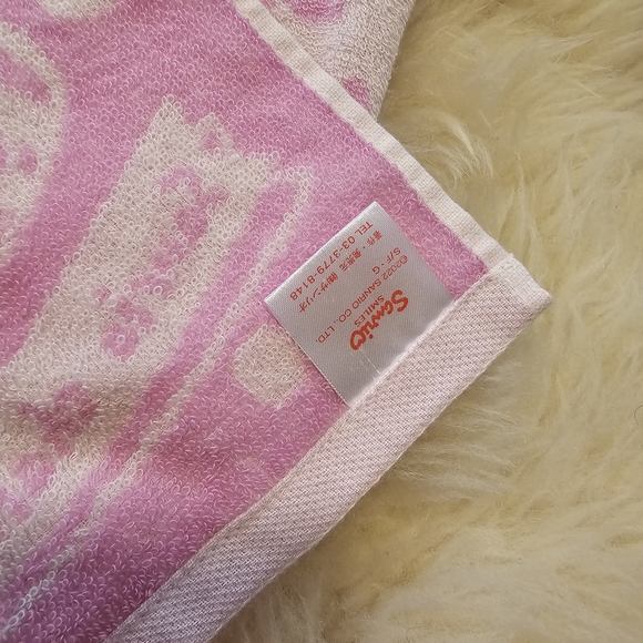SANRIO Hello Kitty Cupcake Collection Long Face/Hand Towel - Picture 2 of 4